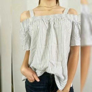 Gap off the shoulder top